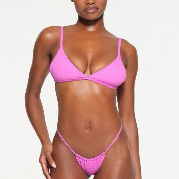 SKIMS Other - SKIMS Neon Orchid Pink Swim Adjustable Triangle Bikini Top size Large EUC